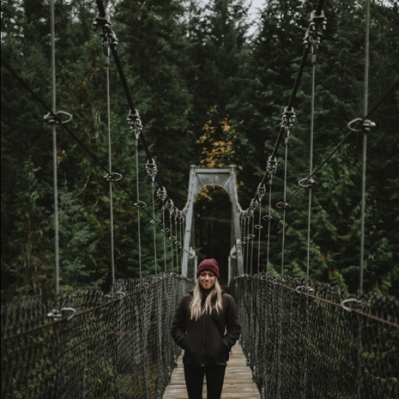 Meet your Posher, Ash ⚓️ - Picture 3 of 3